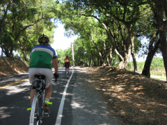 Eric on Westside Rd  » Click to zoom ->