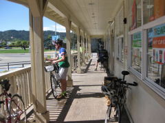 A break in Cloverdale  » Click to zoom ->